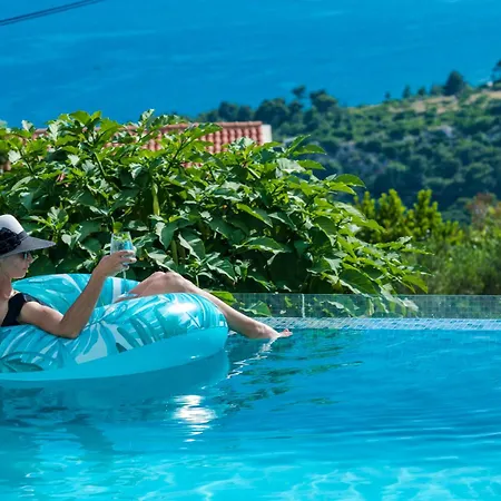 Nedia - 2 With Private Pool & Sea View