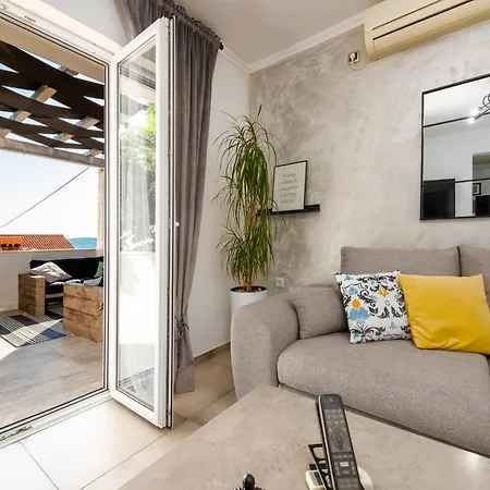 Nedia - 2 With Private Pool & Sea View Mlini