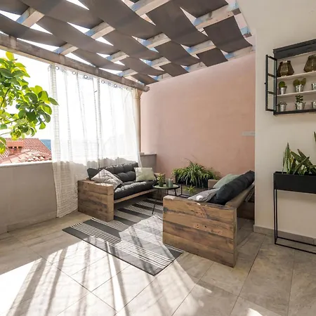 Nedia - 2 With Private Pool & Sea View *