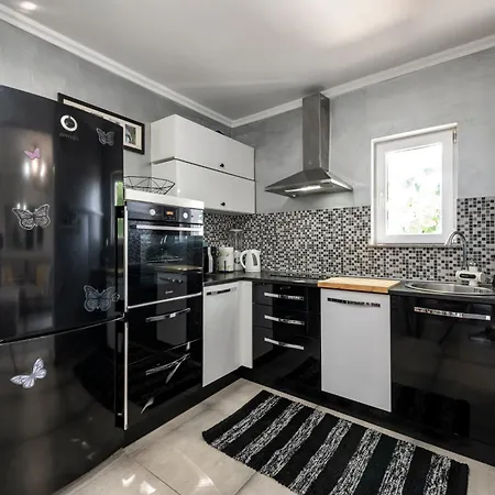 Nedia - 2 With Private Pool & Sea View * Mlini
