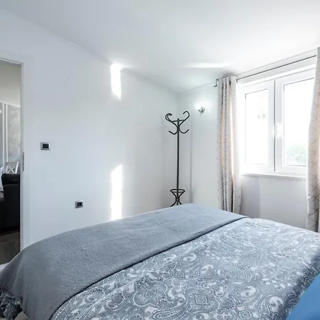 Nedia - 2 With Private Pool & Sea View